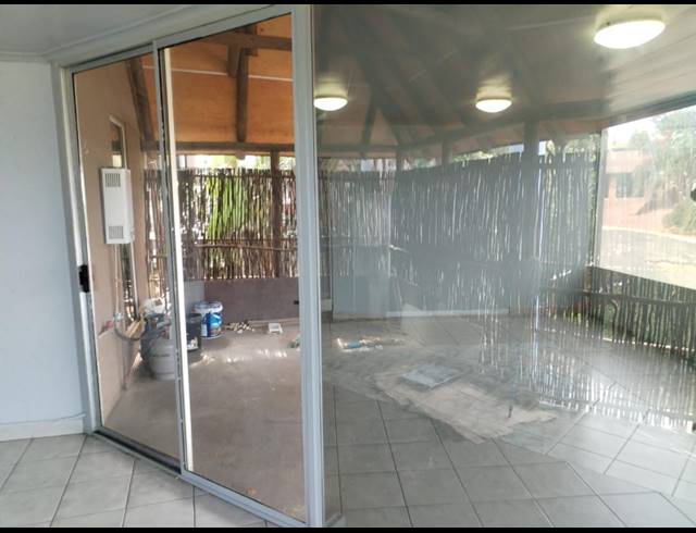 2 bed property to rent in GLENVISTA